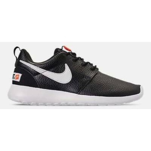 womens nike roshe one premium